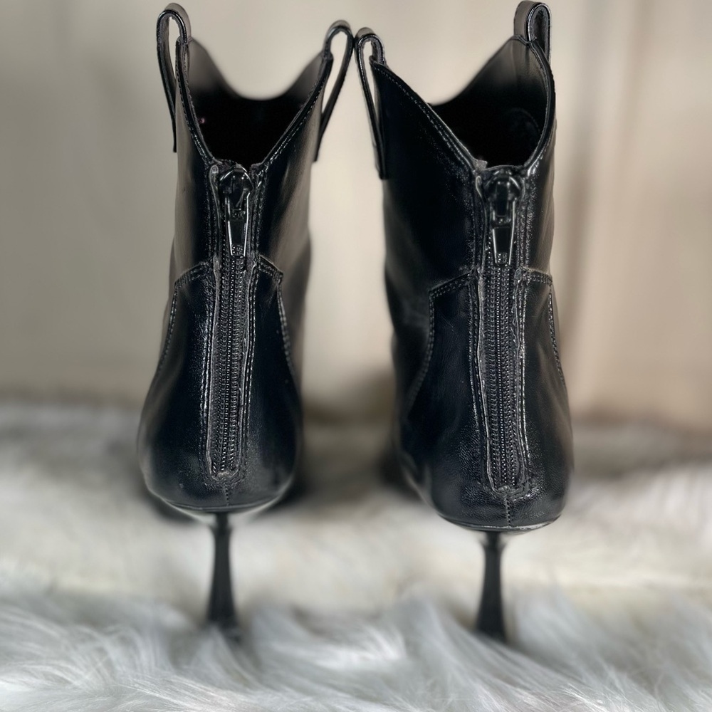 Elegant Western Black Women's Boots - Picture 7 of 9